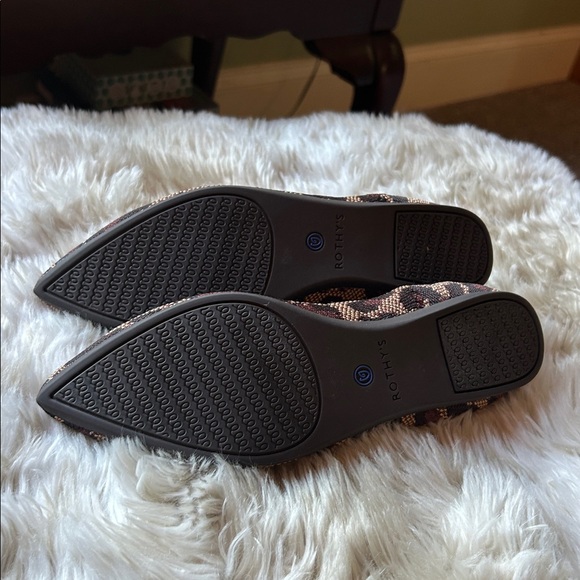 Rothy’s Retired Wildcat Leopard Print Point Flat Shoes Size 6 EUC - Picture 3 of 6
